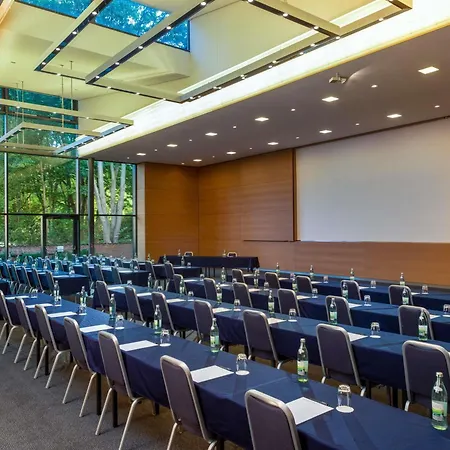 Hotel Mövenpick Am Aasee 5*