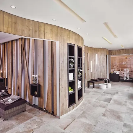 Mövenpick Am Aasee Hotel 5*